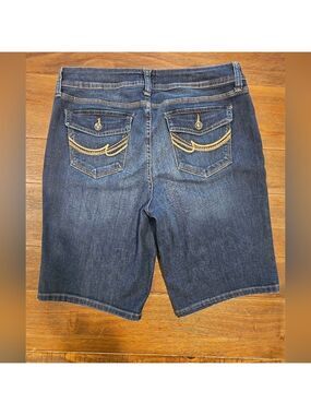 ST. JOHN'S BAY WOMEN'S BERMUDA HI-RISE DENIM JEAN SHORTS SIZE 12P